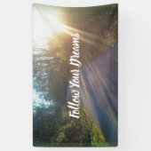 自然トレイルウッズ後を追写真ドリームサン 横断幕