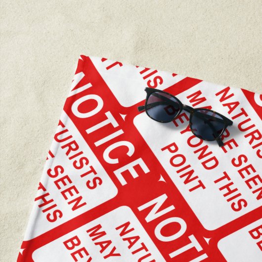 自然ビーチ-赤と白符号パターン ビーチタオル (インサイチュ)