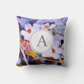 自然写真の紫と青のフローラ クッション (正面)