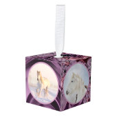 自然雪冬白馬ウマ科のペット4写真 キューブオーナメント (正面アングル)