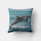 自由と幸福の象徴、イルカ クッション (裏面)