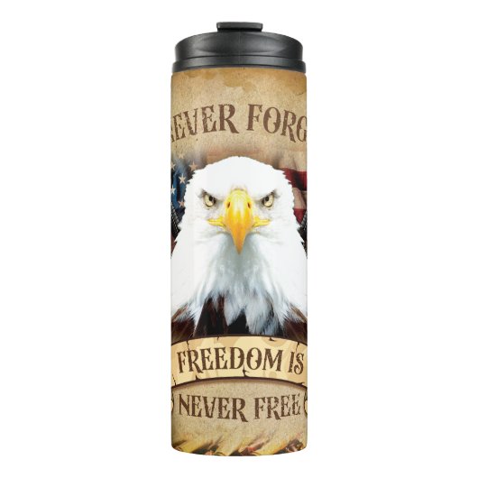 自由と愛国的なアメリカン・イーグルイラストレーション タンブラー (正面)
