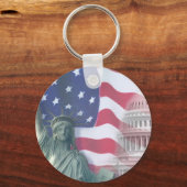 自由と旗の像 キーホルダー (正面)