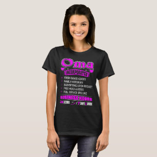 自由な抱擁およびキスのギフトのTシャツのベビーシッターをするOma Tシャツ