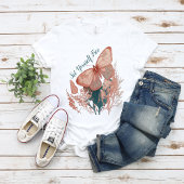 自由な蝶のTシャツ Tシャツ