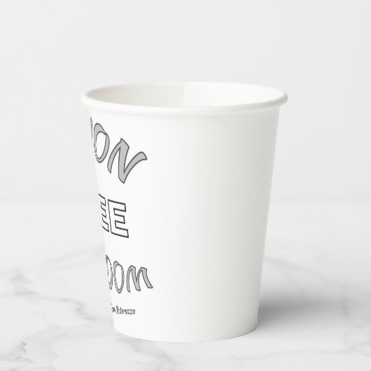 自由な行動 紙コップ (左)