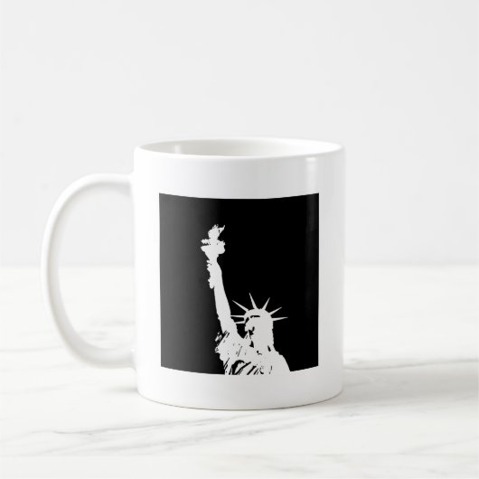 自由のシルエットポップ・アートのの白黒の芸術像 コーヒーマグカップ (左)