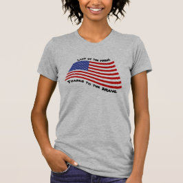 自由の国は勇者のおかげ！ Tシャツ