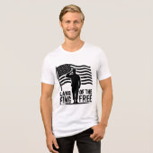 自由の国軍人敬礼アメリカ国旗 トライブレンドTシャツ (正面全面)