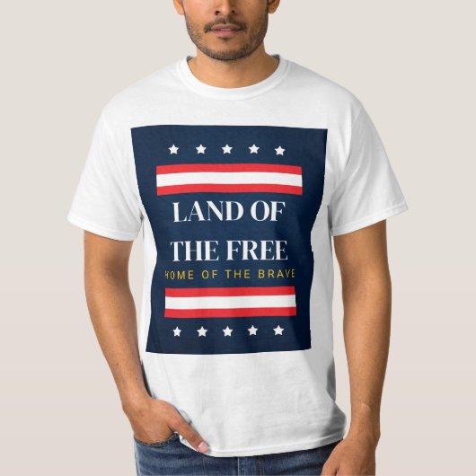 自由の国、勇敢な者の故郷 7月4日 Tシャツ (正面)