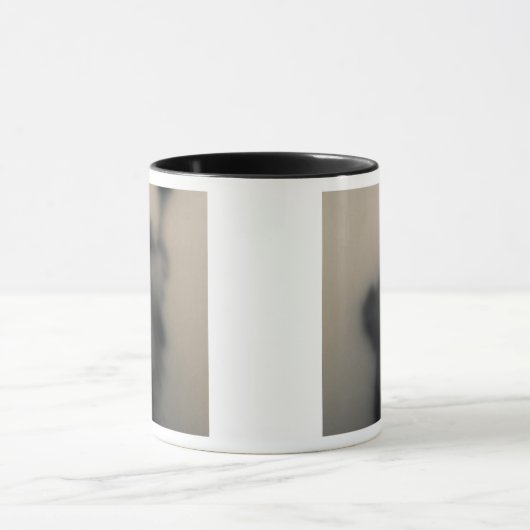 自由の女神の拡散させたイメージ マグカップ (中央)