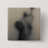 自由の女神の拡散させたイメージ 缶バッジ (正面)