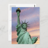 自由の女神像と鮮やかな空 ポストカード (正面/裏面)