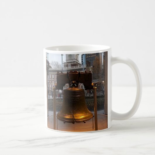 自由の揺りかごで コーヒーマグカップ (右)