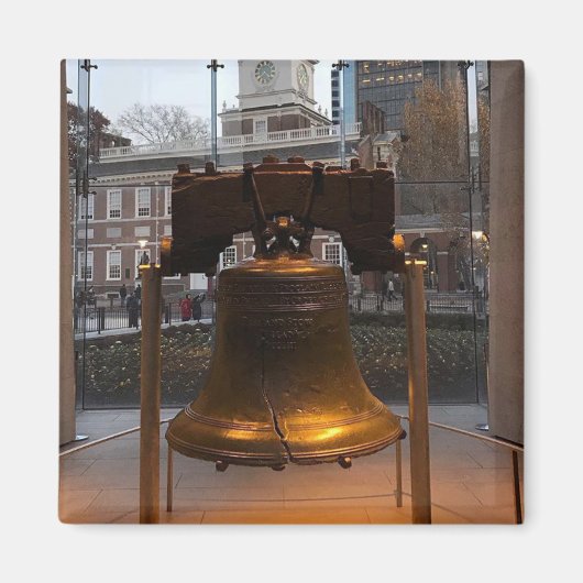 自由の揺りかごで マグネット (正面)