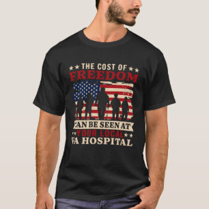 自由の犠牲が見られる Tシャツ