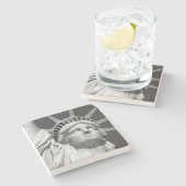 自由の白黒の像 ストーンコースター (横)