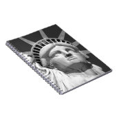 自由の白黒の像 ノートブック (右側)