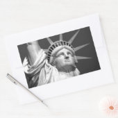自由の白黒の像 長方形シール (封筒)