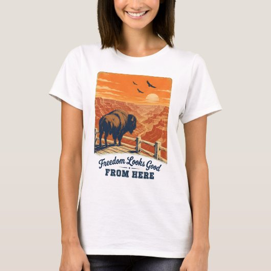 自由の見栄えのするキャニオンティー Tシャツ (正面)