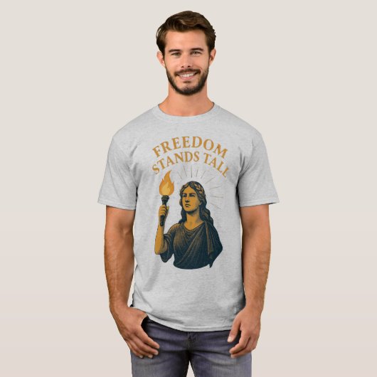 自由は高く掲げられる - すべての人のためのたいまつ Tシャツ (正面フル)