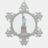 自由カスタムの女神ニューヨーク市クリスマス スノーフレークピューターオーナメント (正面)