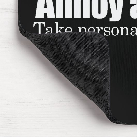 自由主義者を悩まして下さい-責任Bumperstickeを取って下さい マウスパッド (コーナー)