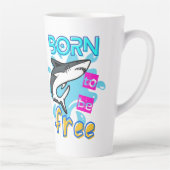 自由生まれになる カフェラテマグ (右)