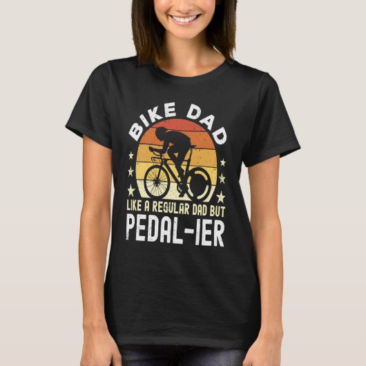 自転車おやじ 通常のおやじだがペダルを漕ぐ者 自転車 Tシャツ (正面)