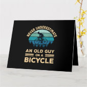 自転車で老人を甘く見てはいけないおもしろい カード (黄色い花)