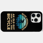 自転車で老人を甘く見てはいけないおもしろい Case-Mate iPhoneケース (裏面 (横))