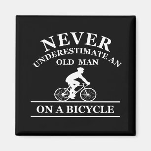 自転車で老人を軽く見る マグネット