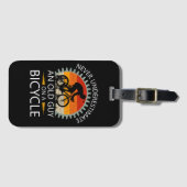 自転車で老人を過小評価してはいけない ラゲッジタグ (正面横)