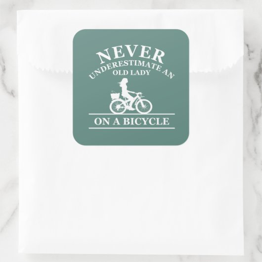 自転車で老婦人を甘く見てはいけない スクエアシール (バッグ)