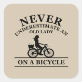 自転車で老婦人を甘く見てはいけない スクエアシール (正面)