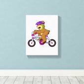 自転車とヘルメット付きクマ キャンバスプリント (インサイチュ (ウッドフロア))