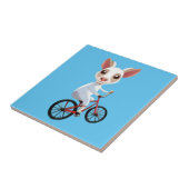 自転車に乗ったかわいい小さな白いヤギ タイル (側面)
