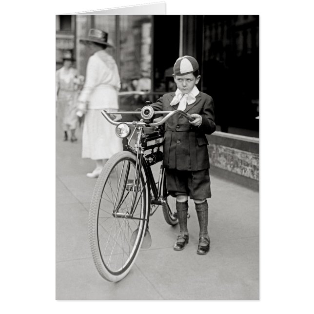 自転車に乗った少年 1922年 (正面)