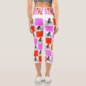 自転車に乗った猫キャットスポーティなサイクリストおもしろい カプリレギンス (裏面)