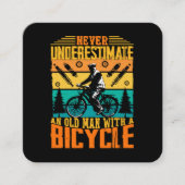 自転車に乗った老人を決して過小評価しない スクエア名刺 (正面)