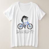 自転車に乗っている男女同権主義の魚(引用文と) プラスサイズTシャツ (デザイン正面)