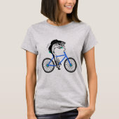 自転車に乗っている男女同権主義の魚(引用文なしで) Tシャツ (正面)