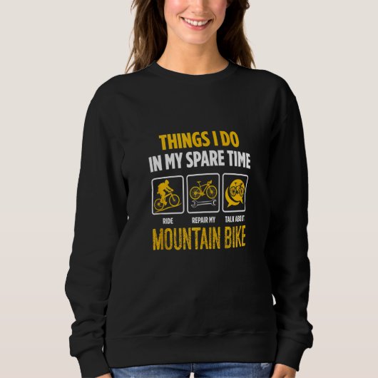 自転車に乗ってマウンテンバイクサイクリストを修復おもしろいする スウェットシャツ (正面)