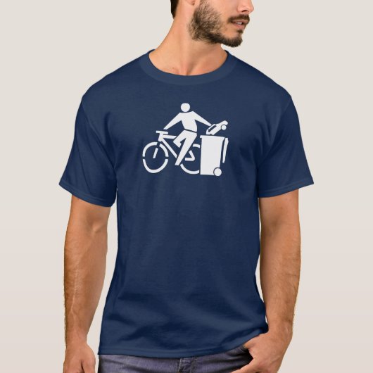 自転車に乗って車をゴミ箱に入れる Tシャツ (正面)