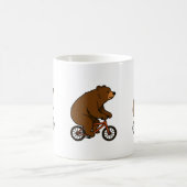 自転車に乗るクマ - ワイルドライドの気分 コーヒーマグカップ (中央)