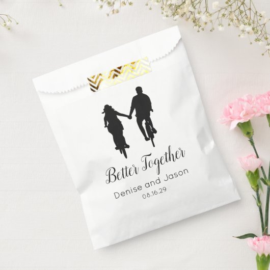 自転車のテーマは一緒に結婚のナプキン フェイバーバッグ (封をした状態)