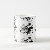 自転車の乗馬のコーヒー・マグ コーヒーマグカップ (中央)
