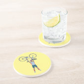 自転車を持ち上げるサイクリスト コースター (側面)