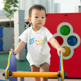 自転車用ヘルメットのペダル付き漫画 ベビーTシャツ