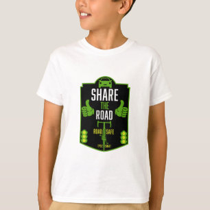 自転車用道路の安全性 Tシャツ